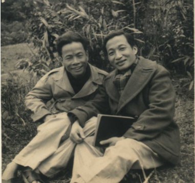 Đặng Kim Giang (left) and Trần Đăng Ninh (right) before the Điện Biên campaign